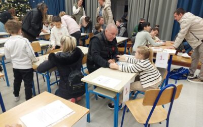 Večer matematike u OŠ Frane Petrića privukla brojne sudionike