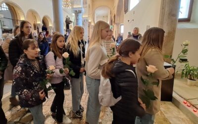 Biskupijsko hodočašće djece na grob biskupa Mahnića